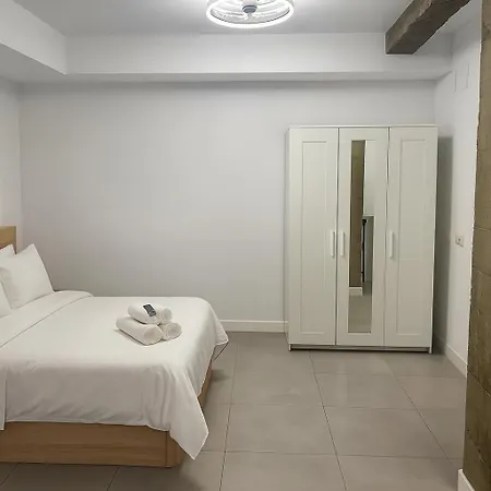 Apartamento 4 A 10 Min Caminando De La Estacion De Bus Y Tren Maria Zambrano Malaga Exterior photo